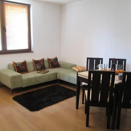 Phoenix I Alexander Services Apartment